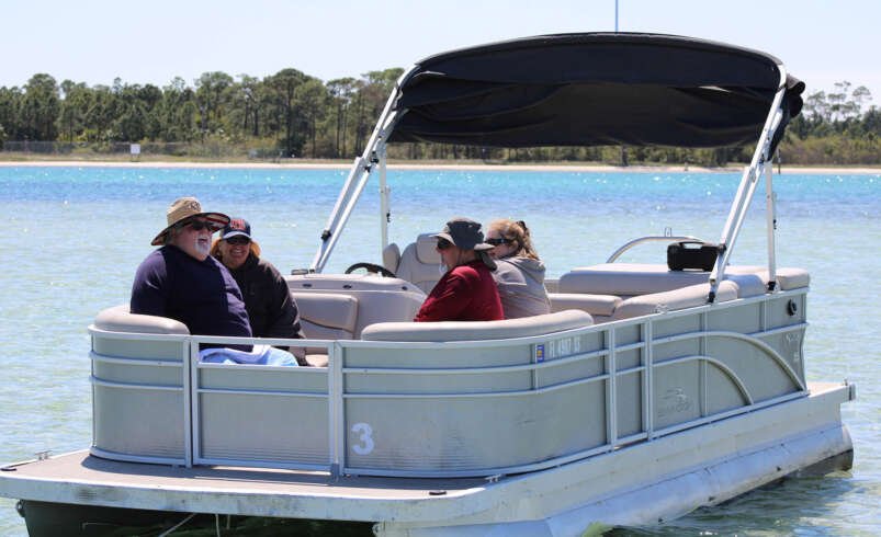 How To Choose The Best Family Pontoon Boat Rentals For Your Next Adventure?