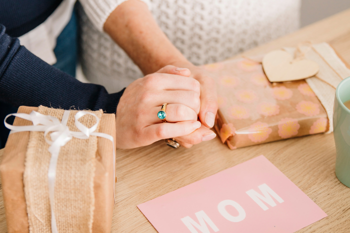 New Mom Gift Bundle: A Thoughtful Present for Mother and Baby