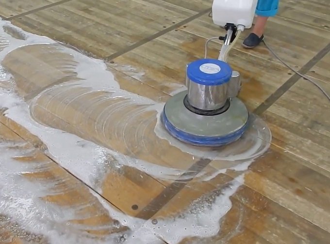 The Complete Guide to Tile Care for High Traffic Commercial Floors
