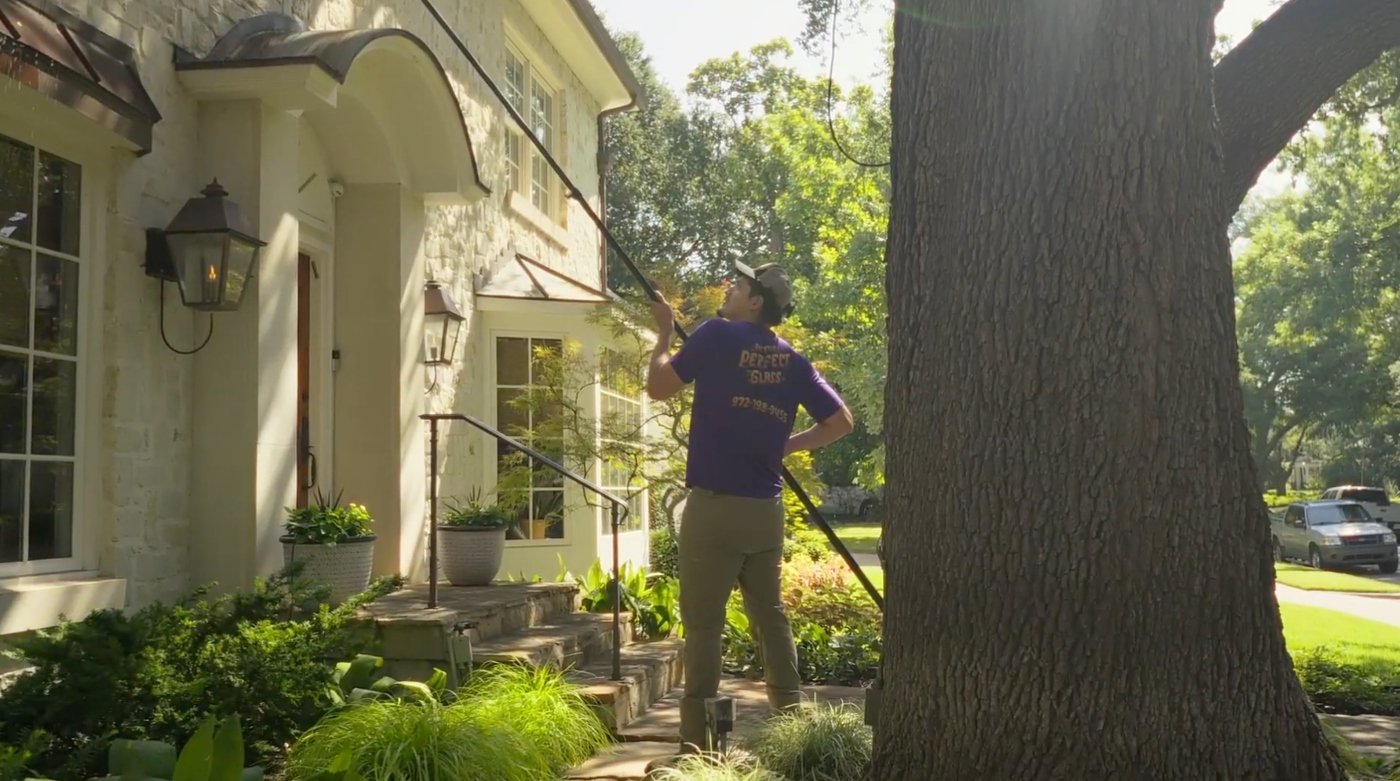 Window Cleaning Service in Dallas TX: Professional Care for Clear and Beautiful Windows