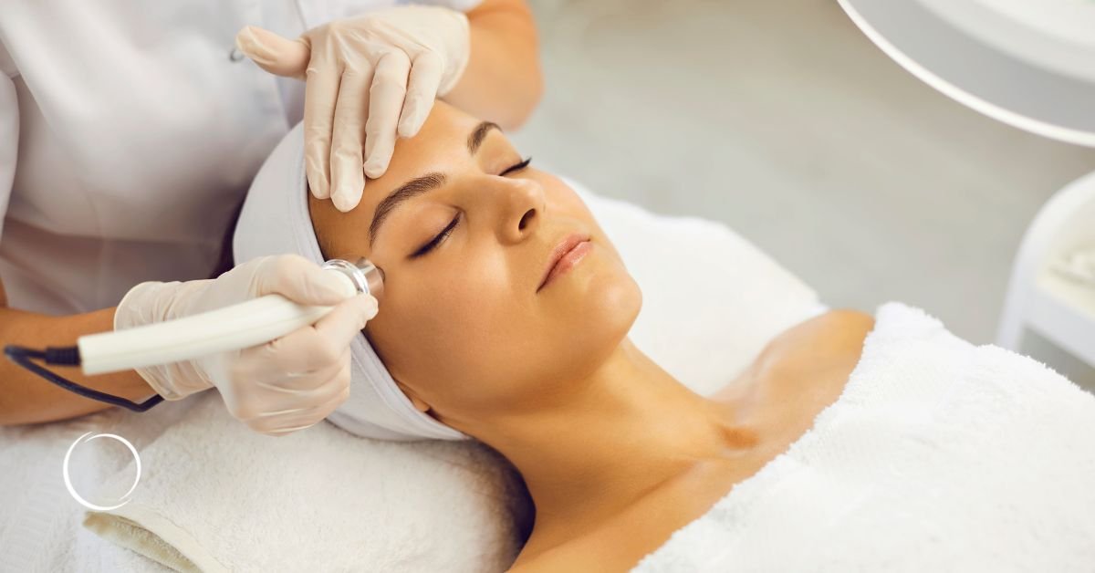 What Is the Difference Between a Basic Facial and a HydraFacial?