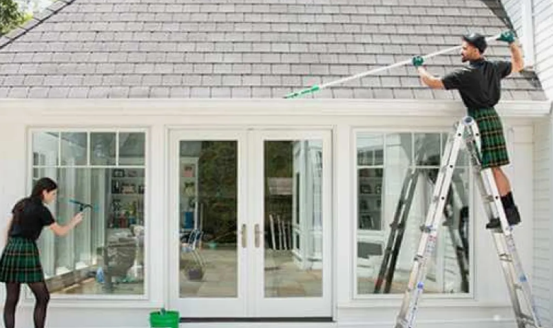 House Washing and Driveway Pressure Washing in Fort Worth